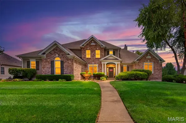 62 Saybridge Manor Pkwy, Lake St Louis, MO 63367