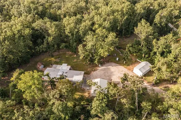 23459 Canfield LN, Warsaw, MO 65355