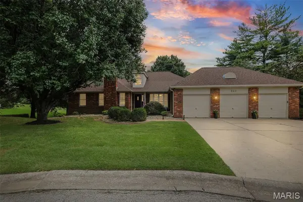 342 Oak Hill DR, Belleville, IL 62223