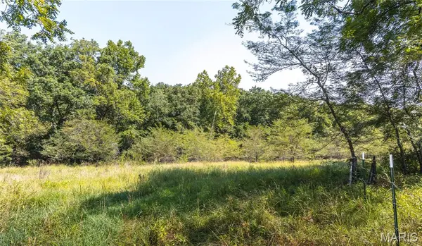 726 Hummingbird LN, Richland, MO 65556