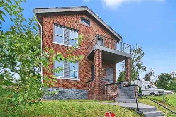 5704 Labadie AVE, St Louis, MO 63120