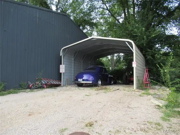 890 W Springfield RD, Sullivan, MO 63080
