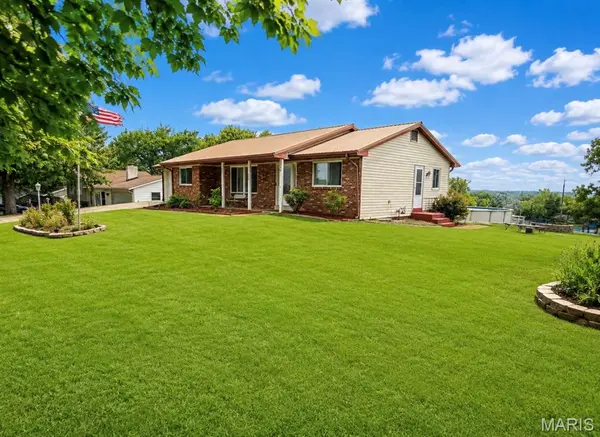 810 S School ST, Desloge, MO 63601