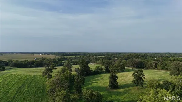 4405 County Road 242, Palmyra, MO 63461