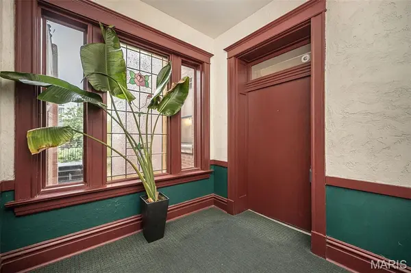 19 N Taylor AVE #2N, St Louis, MO 63108