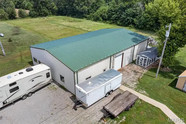 1101 Kildeer RD, Greenville, IL 62246