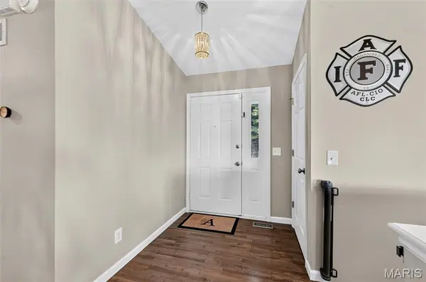 6138 Timber Hollow LN, High Ridge, MO 63049