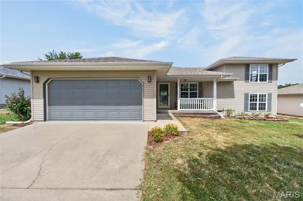 1325 NATHANIEL DR, Lebanon, MO 65536