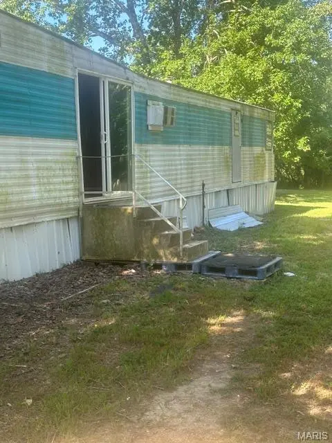235 Flycatcher Lane, Fairdealing, MO 63939
