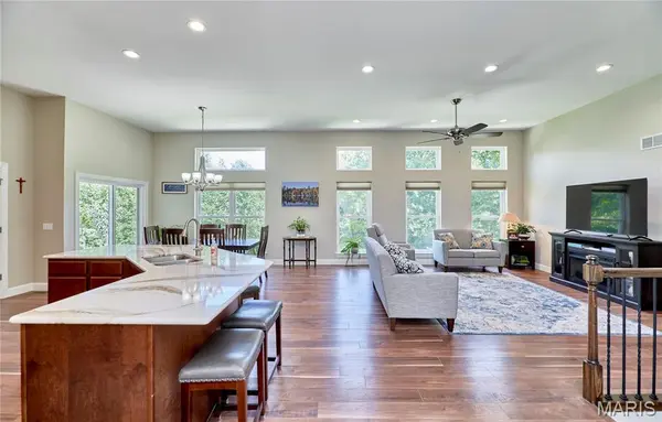 230 Sycamore Valley DR, Troy, MO 63379