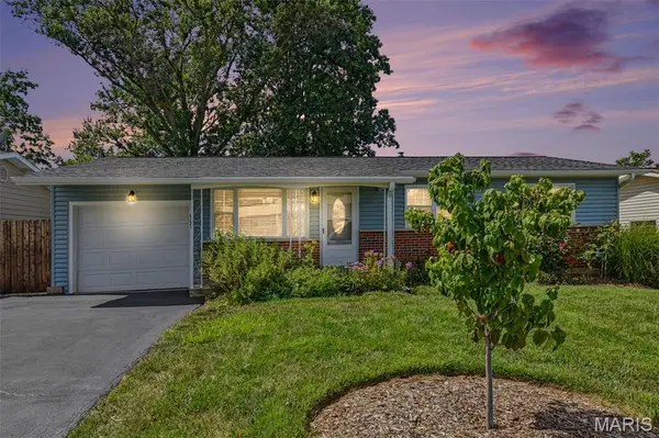 11009 Arctic DR, Green Park, MO 63123