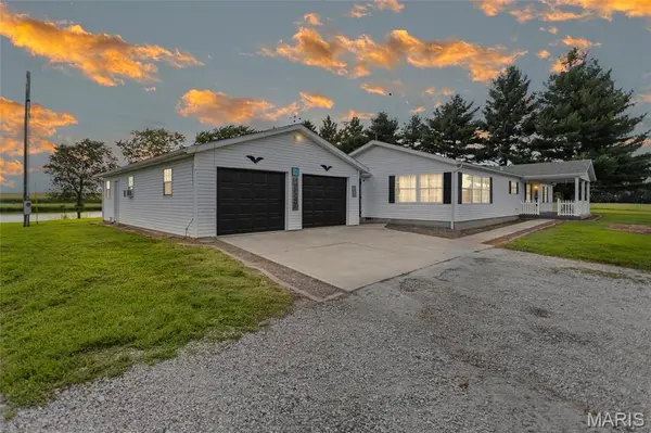837 Pokey Rd, Pocahontas, IL 62275