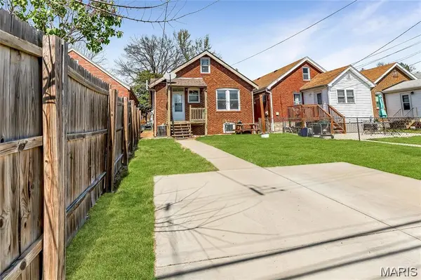 5718 Nottingham AVE, St Louis, MO 63109