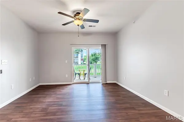 25 Kassebaum LN #103, Mehlville, MO 63129