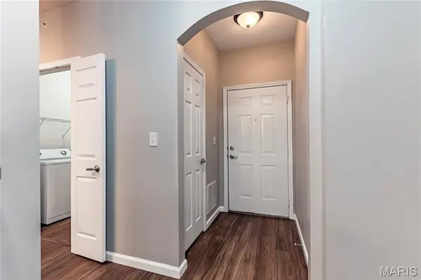 25 Kassebaum LN #103, Mehlville, MO 63129