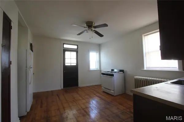 5424 Rhodes AVE #2F, St Louis, MO 63109