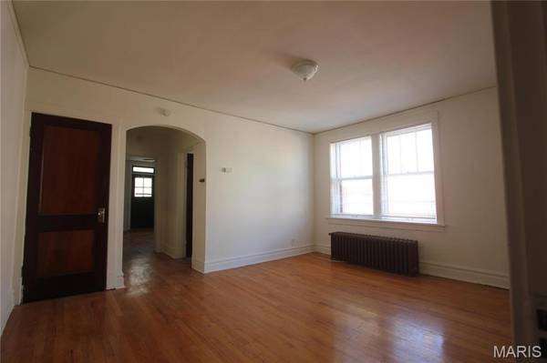 5424 Rhodes AVE #2F, St Louis, MO 63109