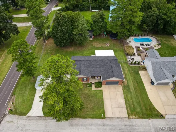 4483 Mockingbird LN, Hillsboro, MO 63050