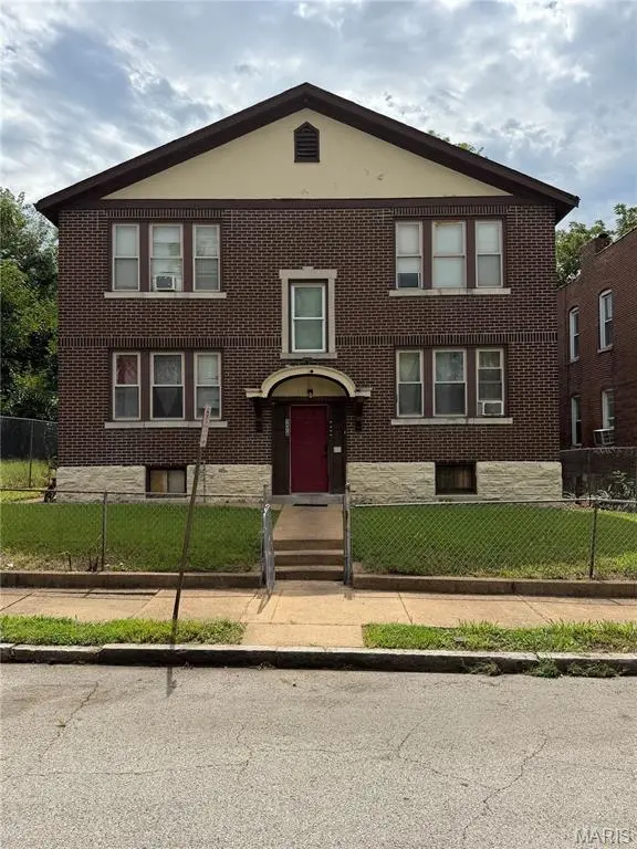 5976 Wabada AVE, St Louis, MO 63112