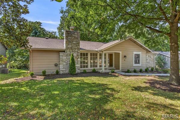 807 Garonne DR, Manchester, MO 63021