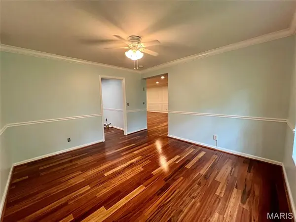 590 Sarah LN #406, St Louis, MO 63141