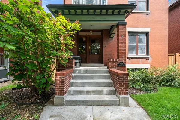 3625 Juniata ST, St Louis, MO 63116
