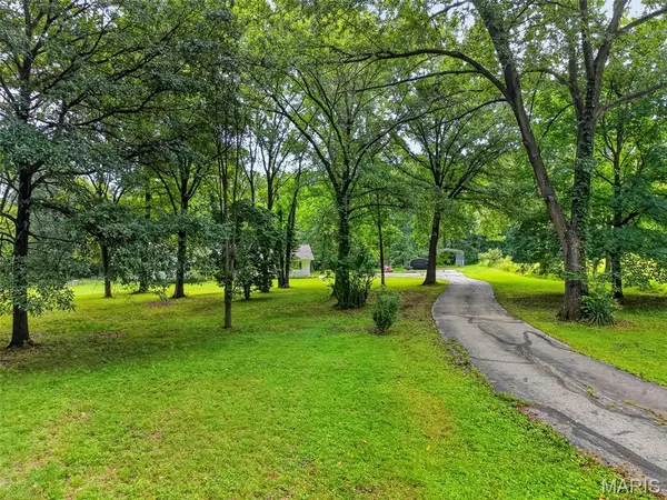 125 Heritage TRL, Troy, MO 63379