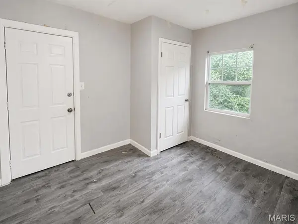 314 Midridge DR, St Louis, MO 63137