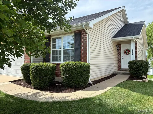 221 Stone Run BLVD, Wentzville, MO 63385