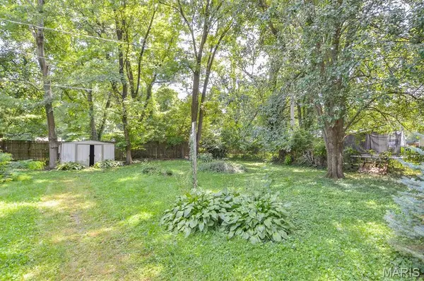 9120 Summit DR, Fairview Heights, IL 62208