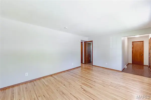 2826 Glade AVE, Jennings, MO 63136