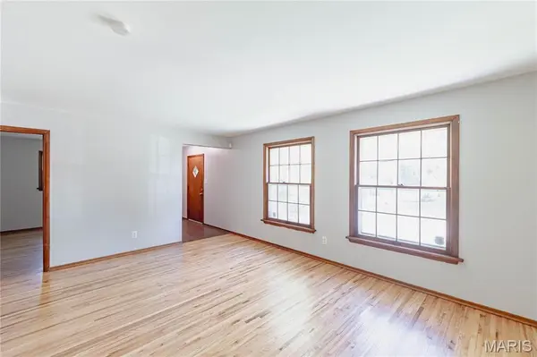2826 Glade AVE, Jennings, MO 63136