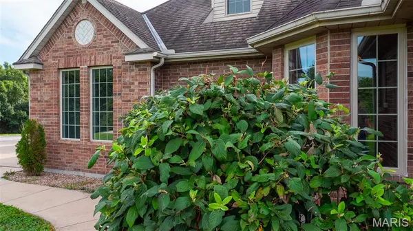 9791 Leathers Rd, Richmond, MO 64085