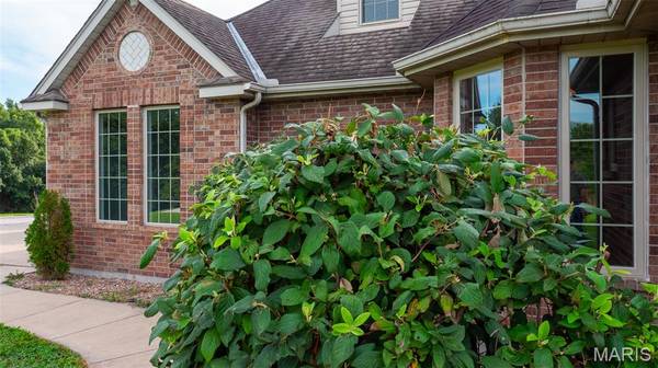9791 Leathers Rd, Richmond, MO 64085