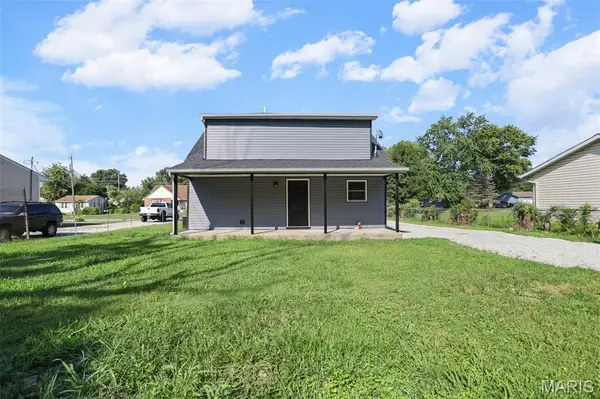 222 Lindenwood DR, East Alton, IL 62024