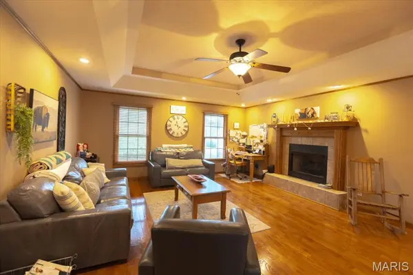 503 Primrose LN, Houston, MO 65483