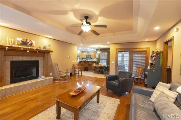 503 Primrose LN, Houston, MO 65483