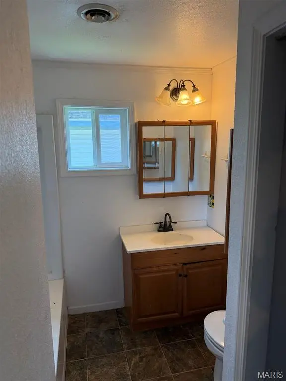 324 S Sassafrass ST, Dexter, MO 63841