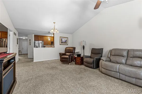 1717 Lexington PL, Herculaneum, MO 63048