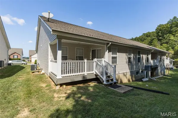 1717 Lexington PL, Herculaneum, MO 63048