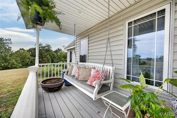 271 Pleasant Knoll RD, Stoutland, MO 65567