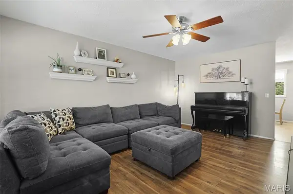 1704 E 9th ST, Washington, MO 63090