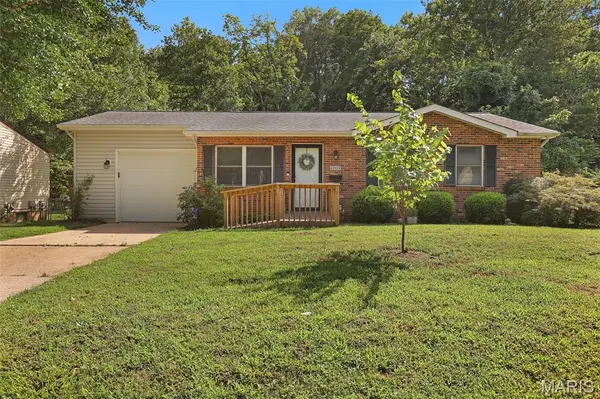 1704 E 9th ST, Washington, MO 63090
