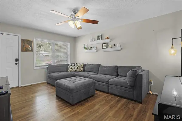 1704 E 9th ST, Washington, MO 63090