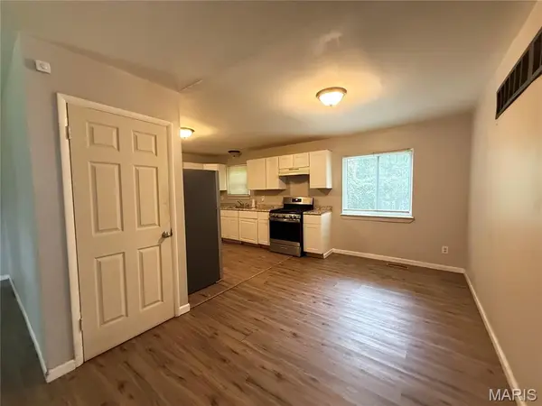 10414 Royal DR, St Louis, MO 63136