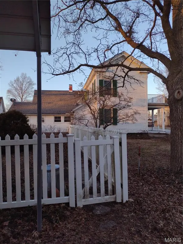 103 N Cherry ST, Middletown, MO 63359
