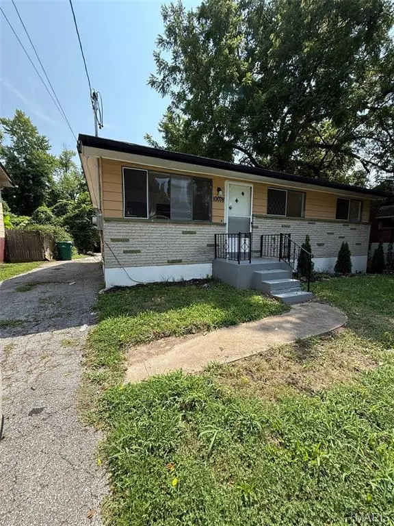 10078 Green Valley DR, St Louis, MO 63136