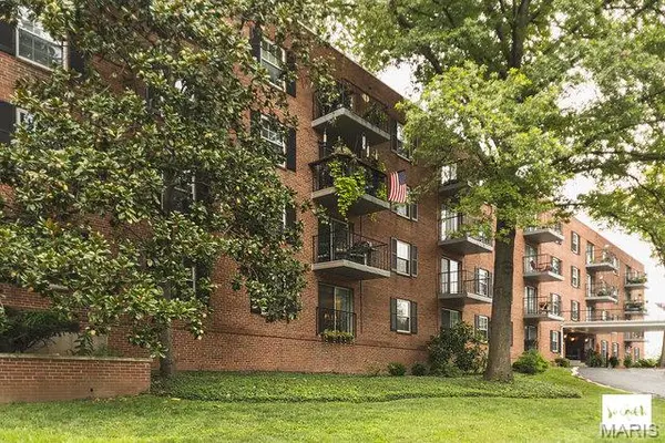55 S Gore #1 H, Webster Groves, MO 63119