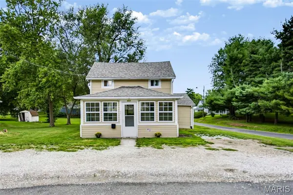 607 Walnut ST, Jerseyville, IL 62052