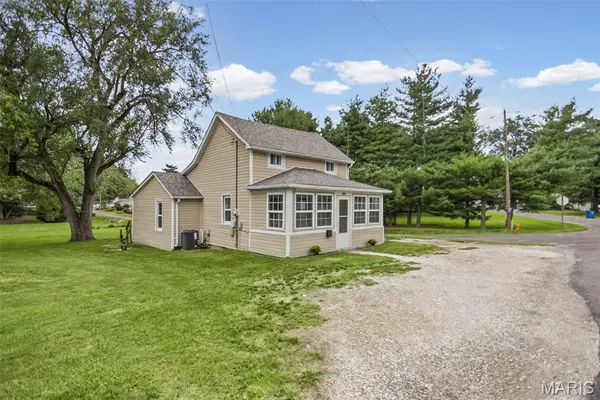 607 Walnut ST, Jerseyville, IL 62052
